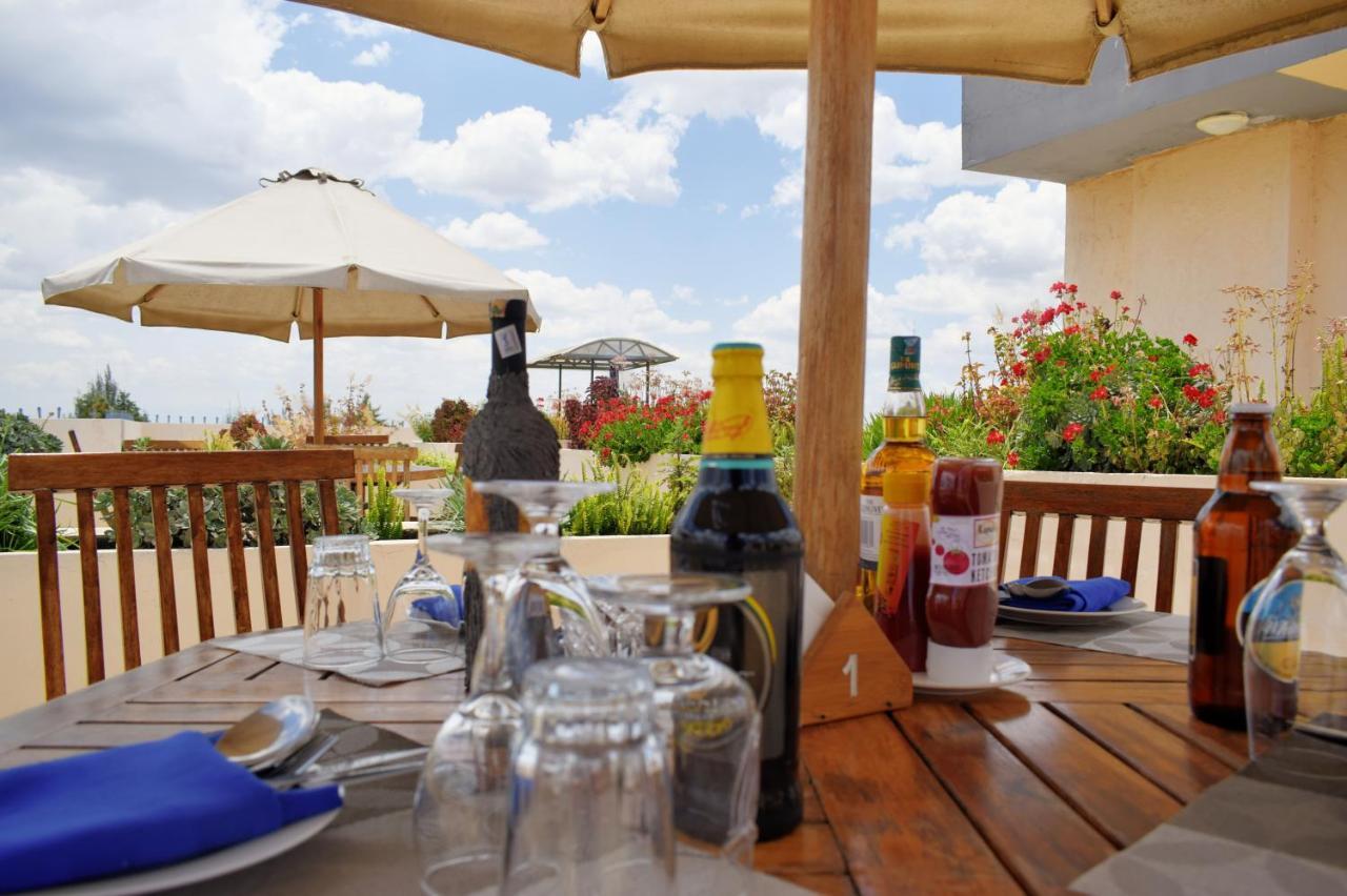 Peaks Hotel Nanyuki Extérieur photo